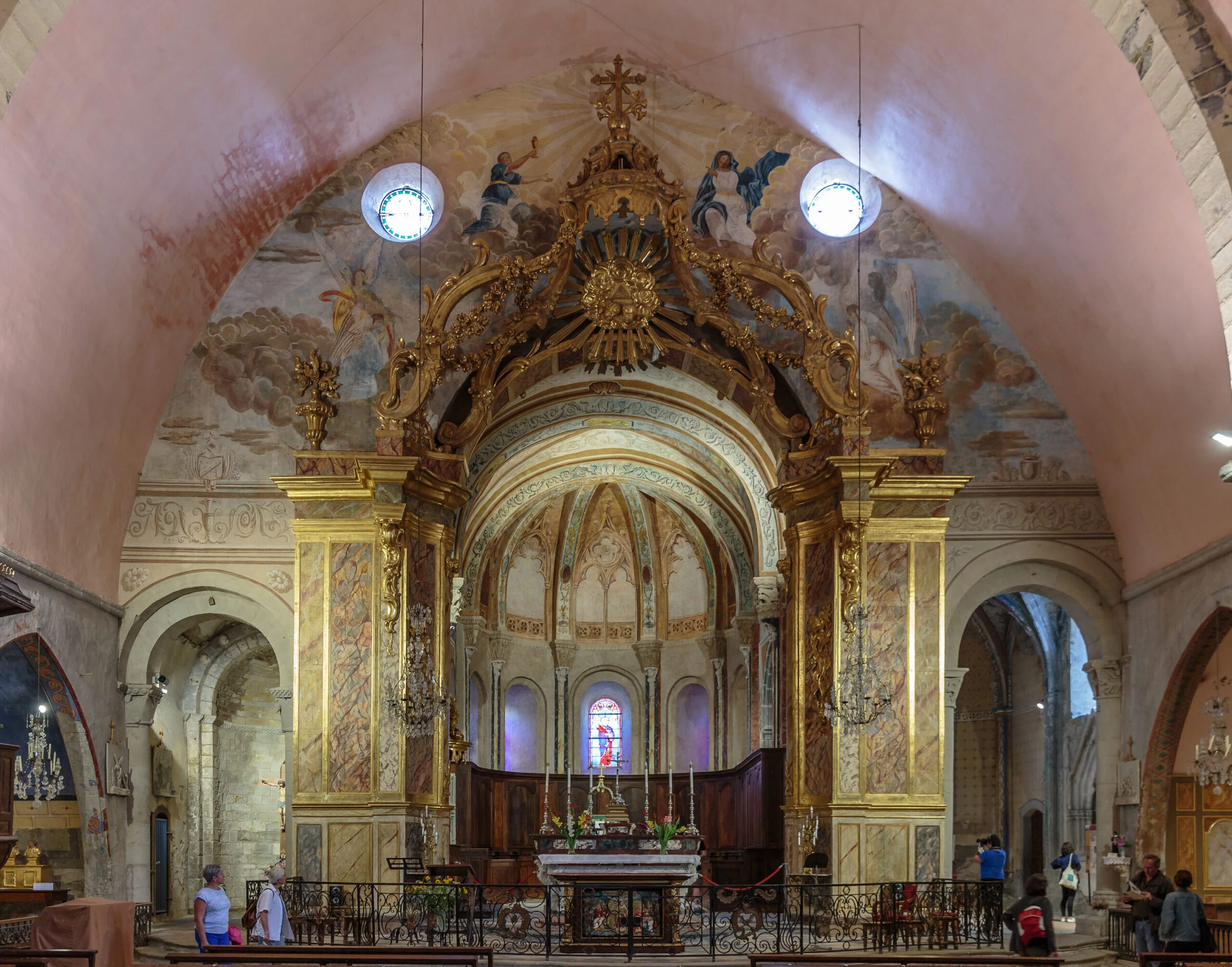 Abbaye de Saint Papoul H4A4796 scaled